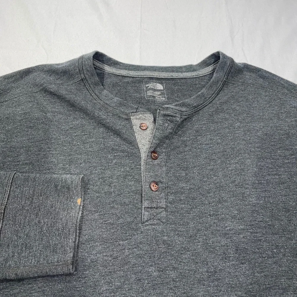 The North Face Mens FlashDry Henley Long Sleeve Shirt Gray XL Heathered Outdoor